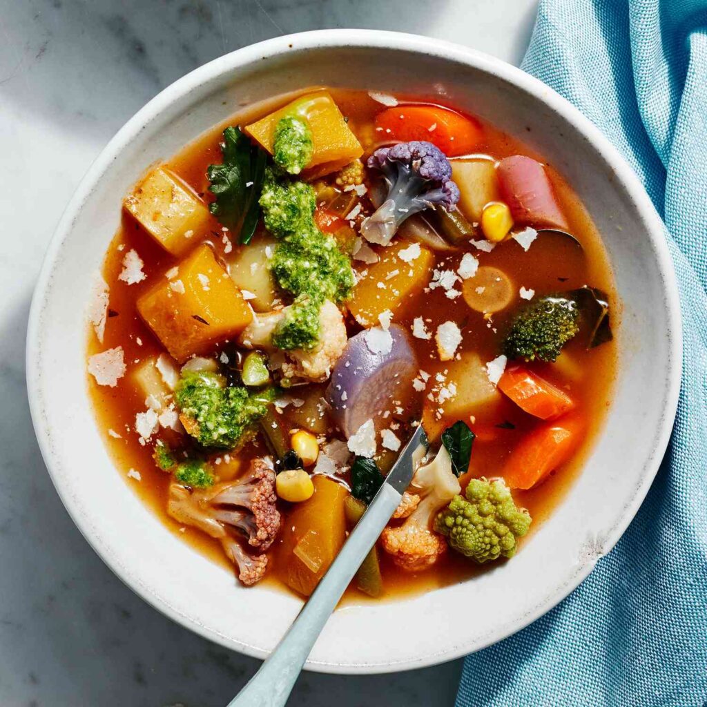 10 Delicious Vegetable Soups for Weight Loss